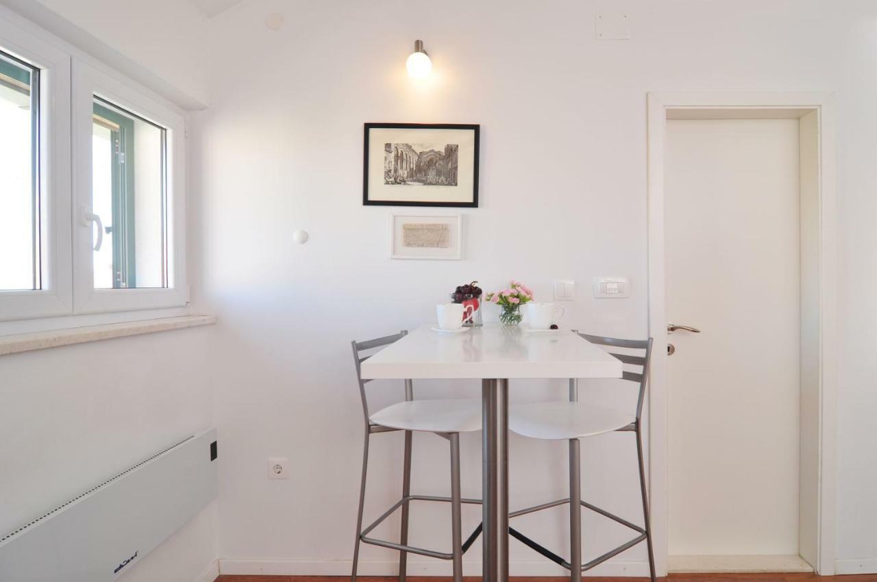 Apartament The Charm *